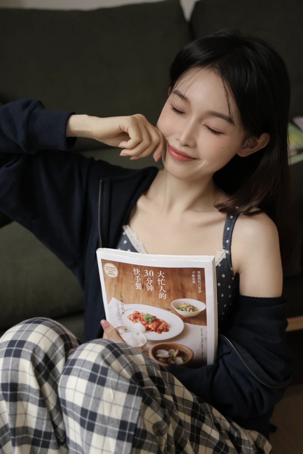 [YITUYU] 2023.01.02 Vol.2815 – The Wind Blowing Pinellia Yogurt with filling is good times#[27P]-17